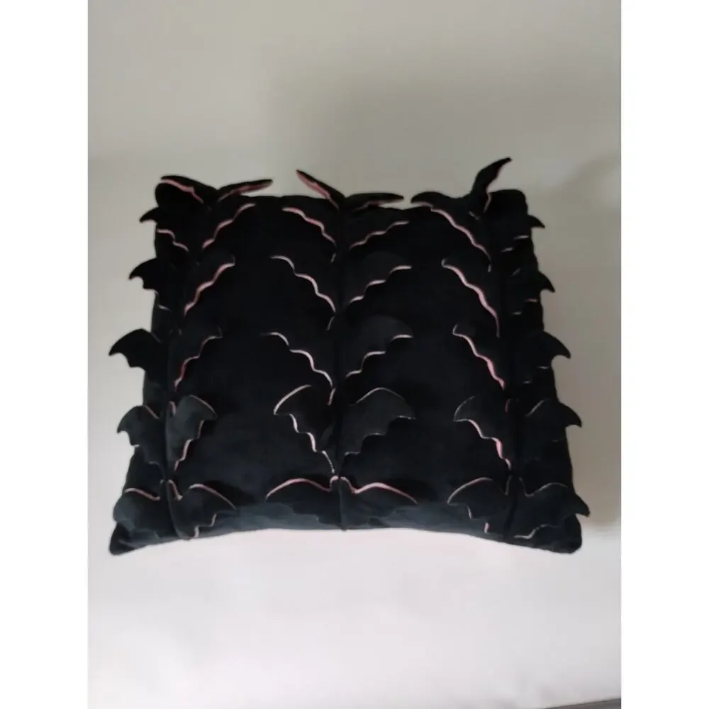 Pink / Black 3-D Bat Pillow 16